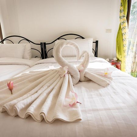 Mumsa Beach Resort & Restaurant Ban Huai Yang Екстер'єр фото